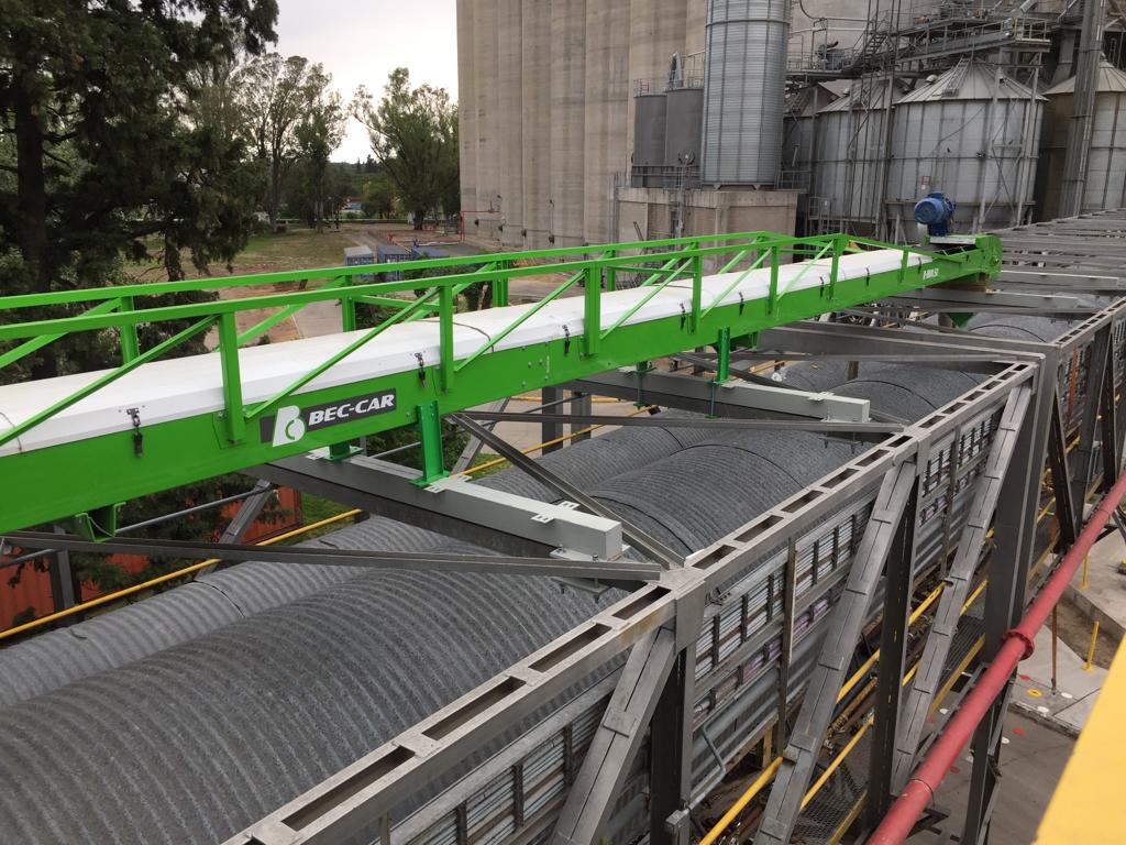 Cinta transportadora hacia silos